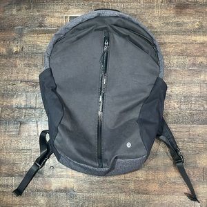 Lululemon | Center Zip 21 L Backpack | Like New